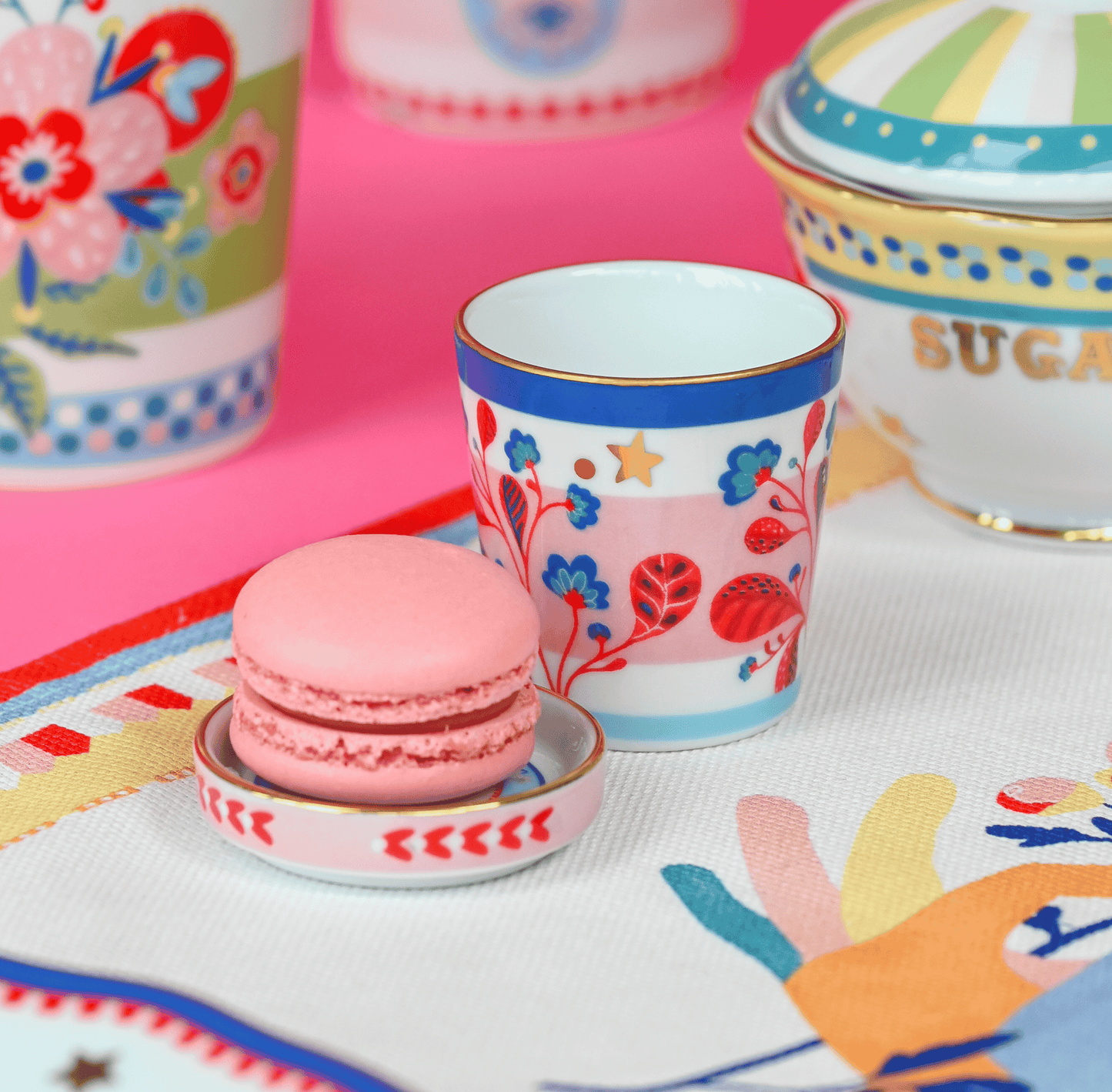 Espresso Cup with Saucer/Lid in Porcelain - Mamma Mia