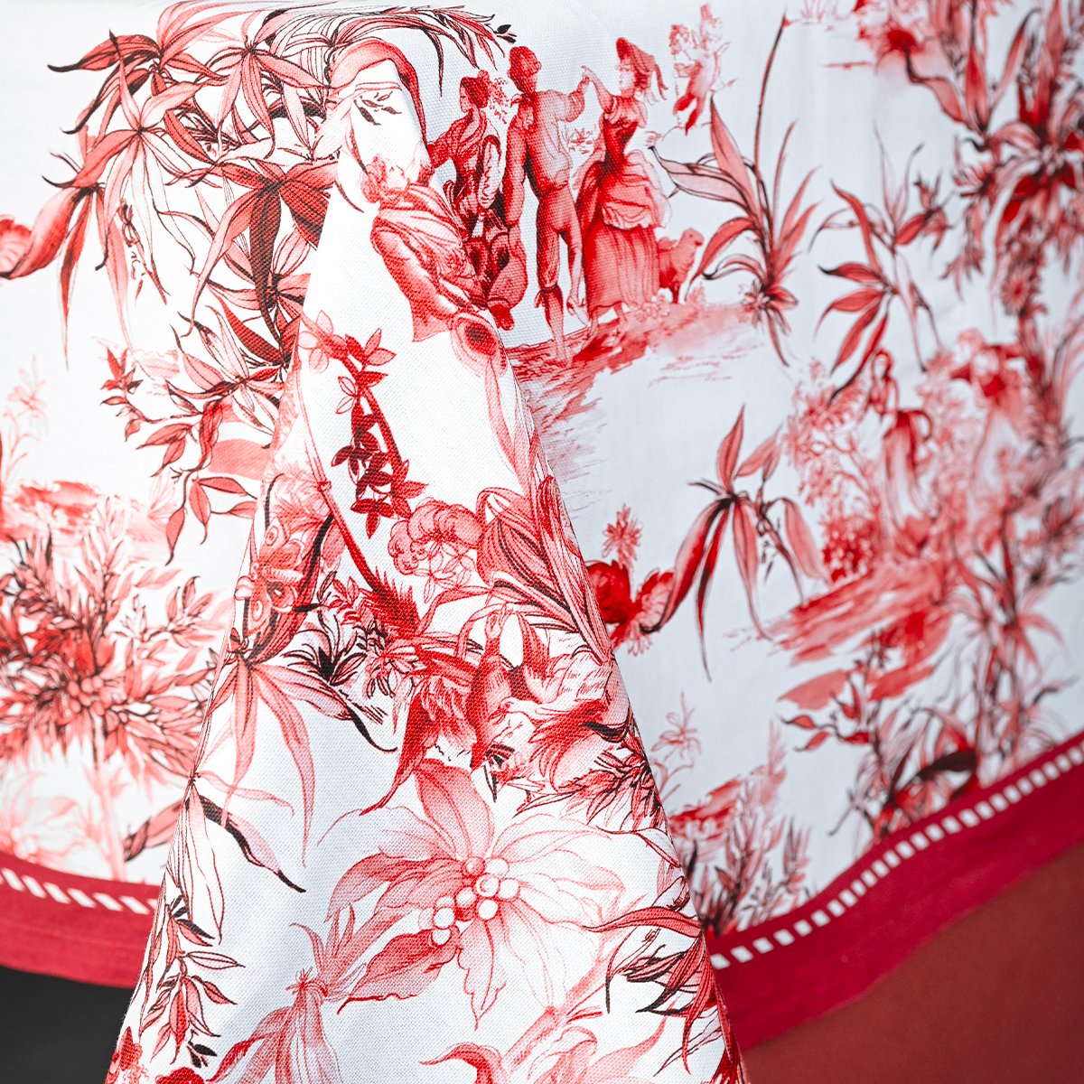 Tablecloth - Le Rouge