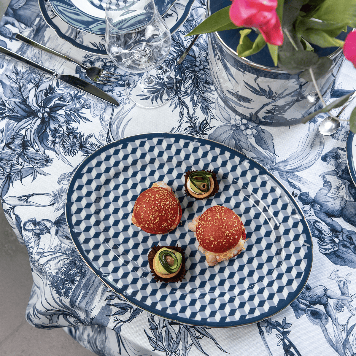 Oval Plate - Versailles